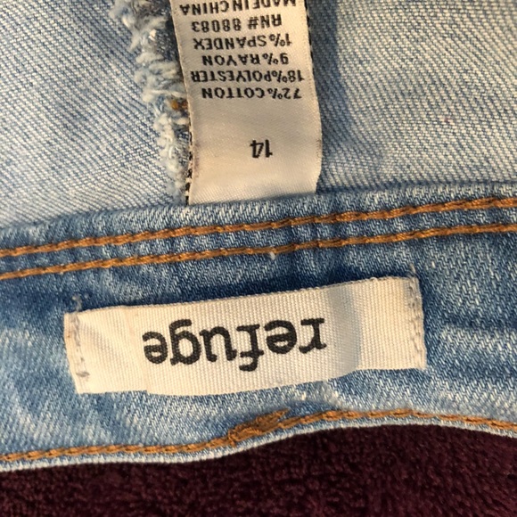 Shorts - Picture 3 of 3